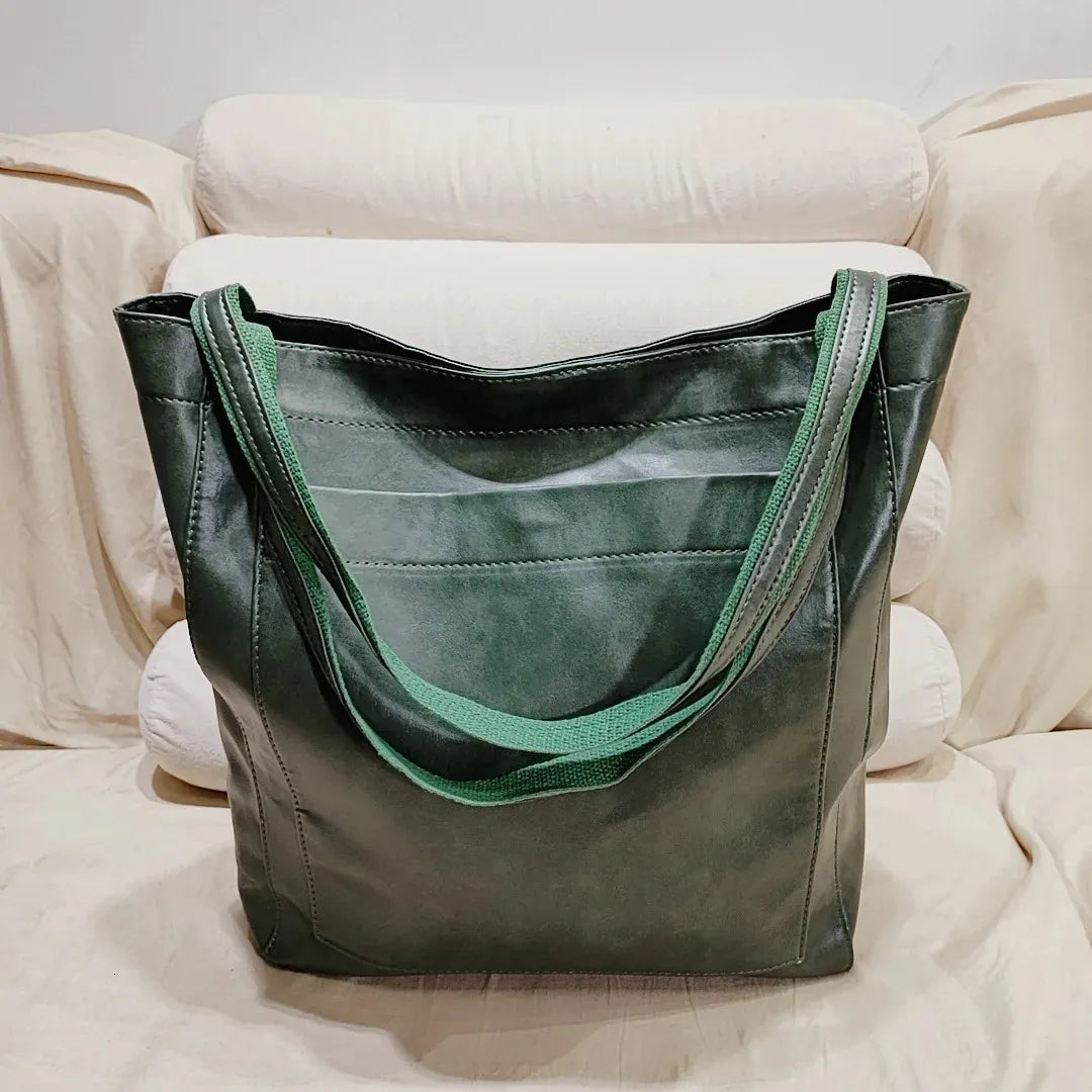 Lorena’s Modern Chic | Stylish Leather Bag