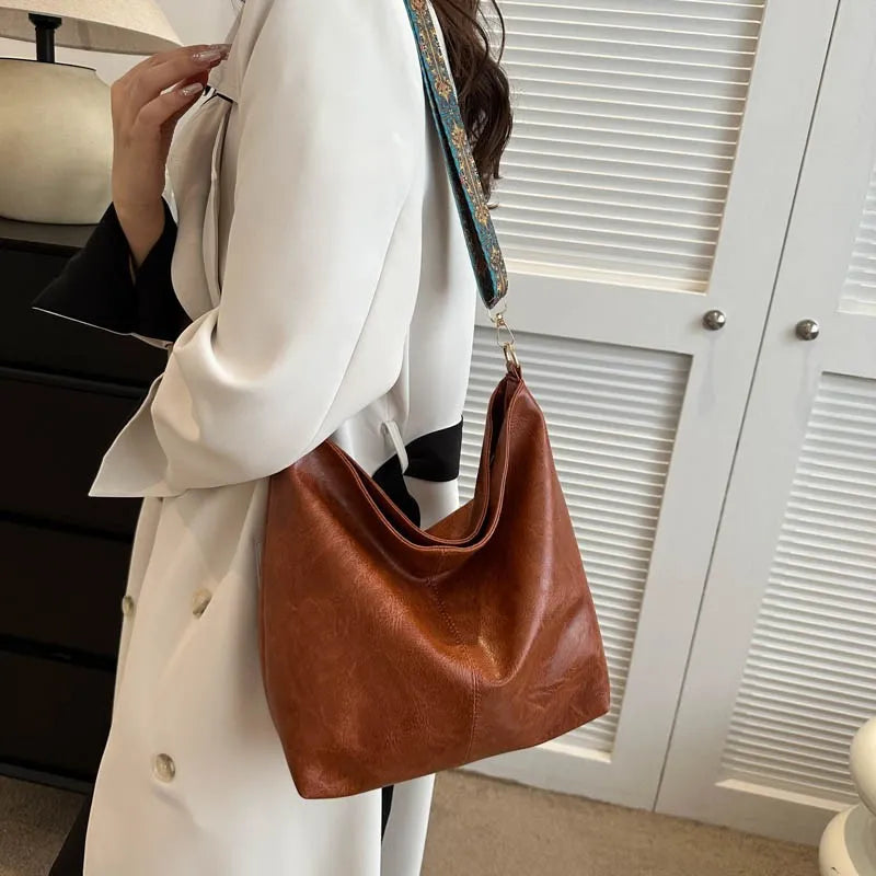 Chelsey’s Classic Elegance | Leather Shoulder Bag