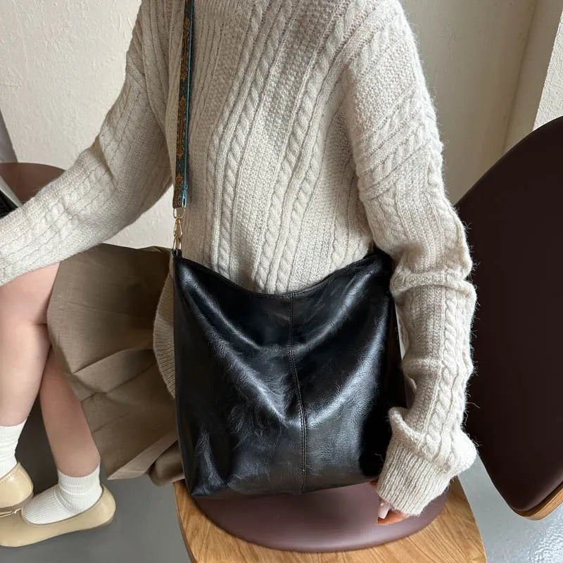 Chelsey’s Classic Elegance | Leather Shoulder Bag