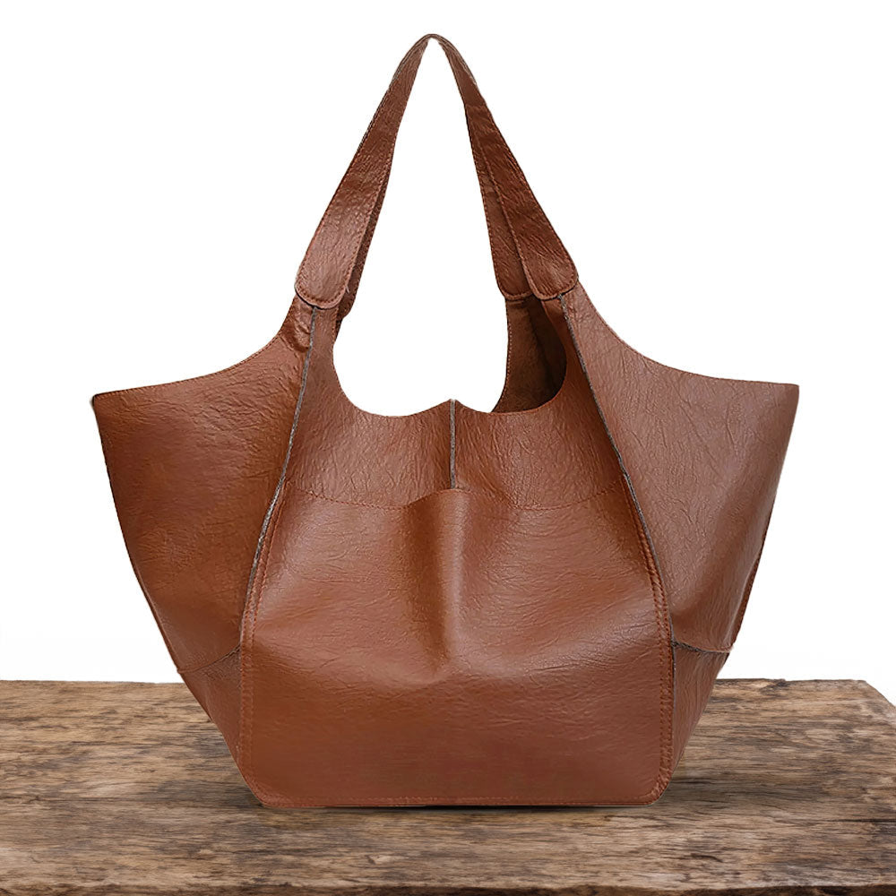 Laura’s Timeless Allure | Chic Shoulder Bag