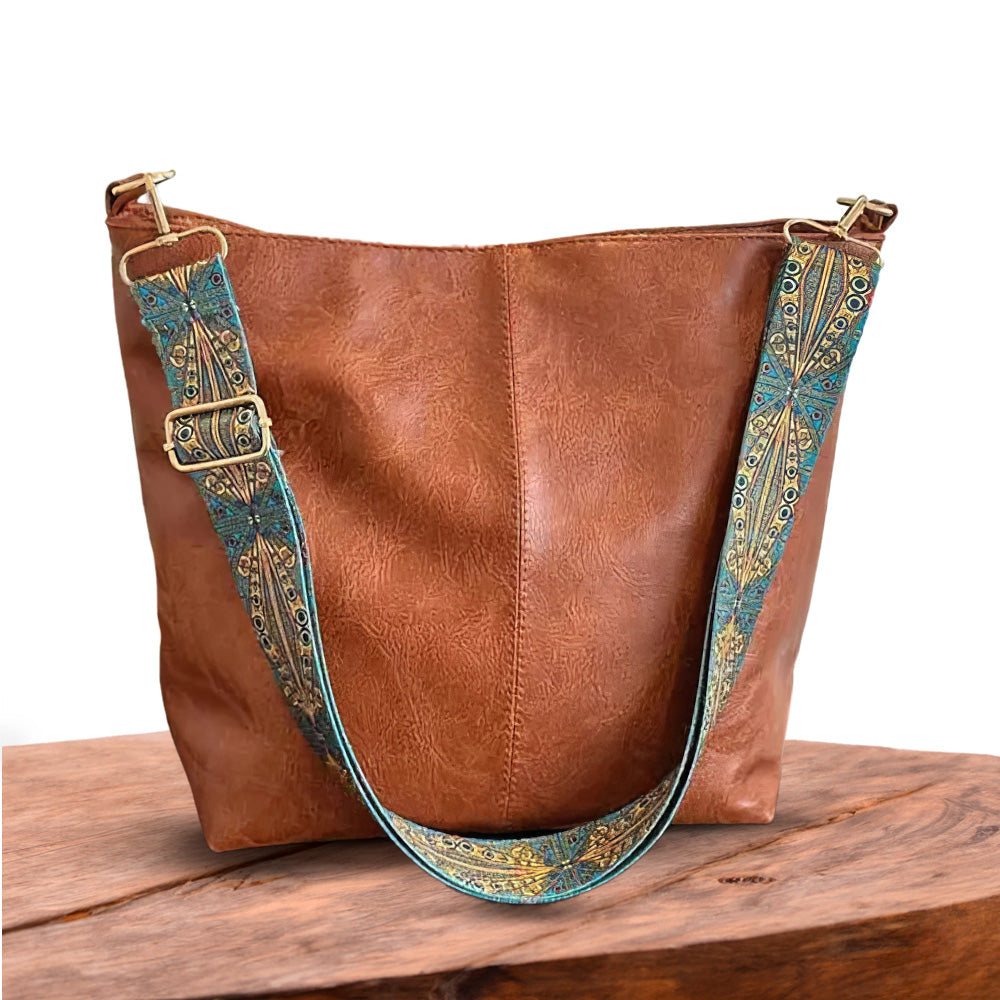 Chelsey’s Classic Elegance | Leather Shoulder Bag