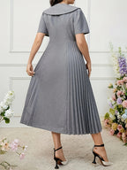 Solid Pleated Tunic Midi Dress — Contrast Collar Distinction, Relaxed Weekend Ease