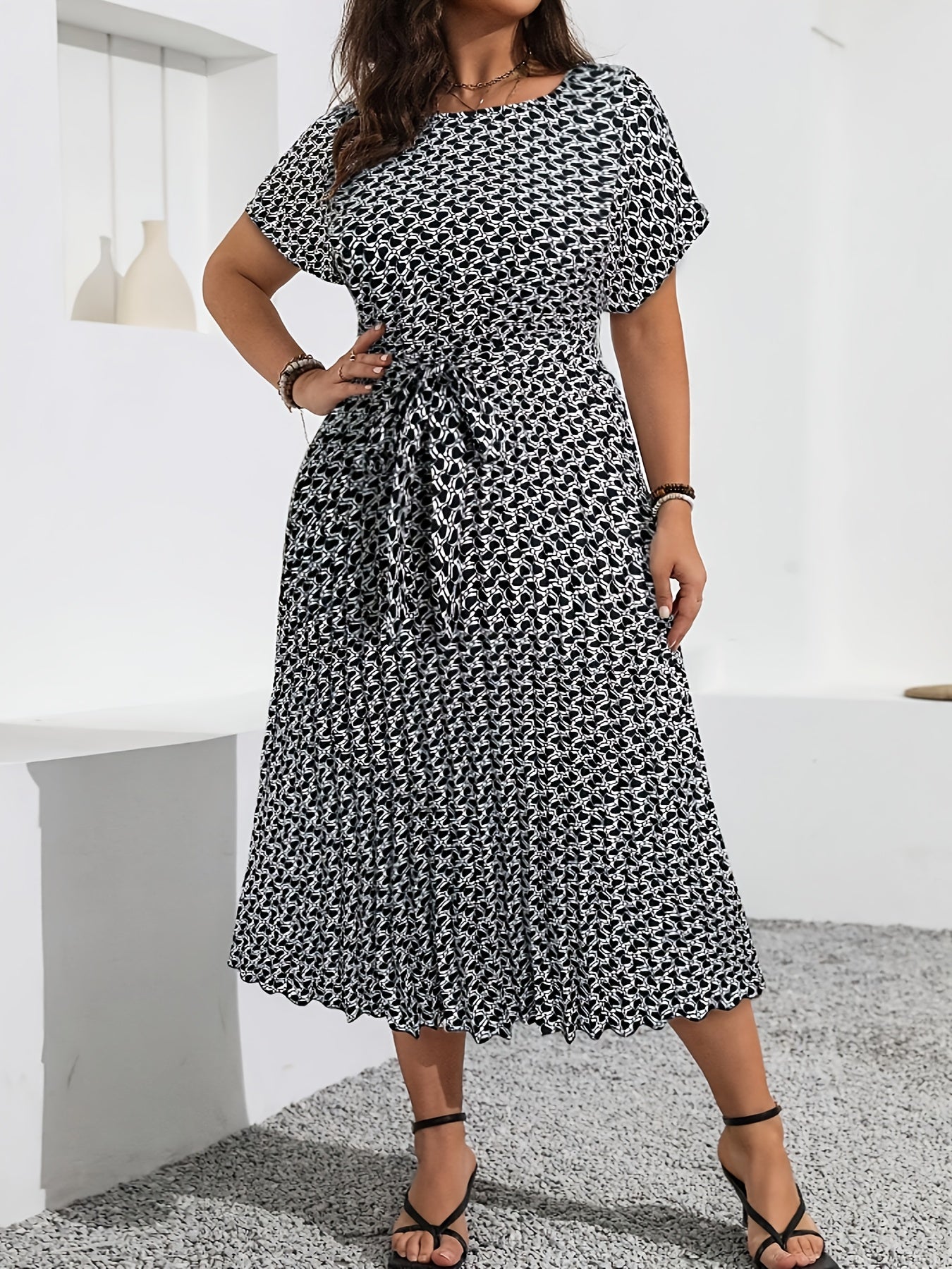 Printed Pencil-Skirt Midi Dress — Round Neck Refinement, Office-Ready Chic