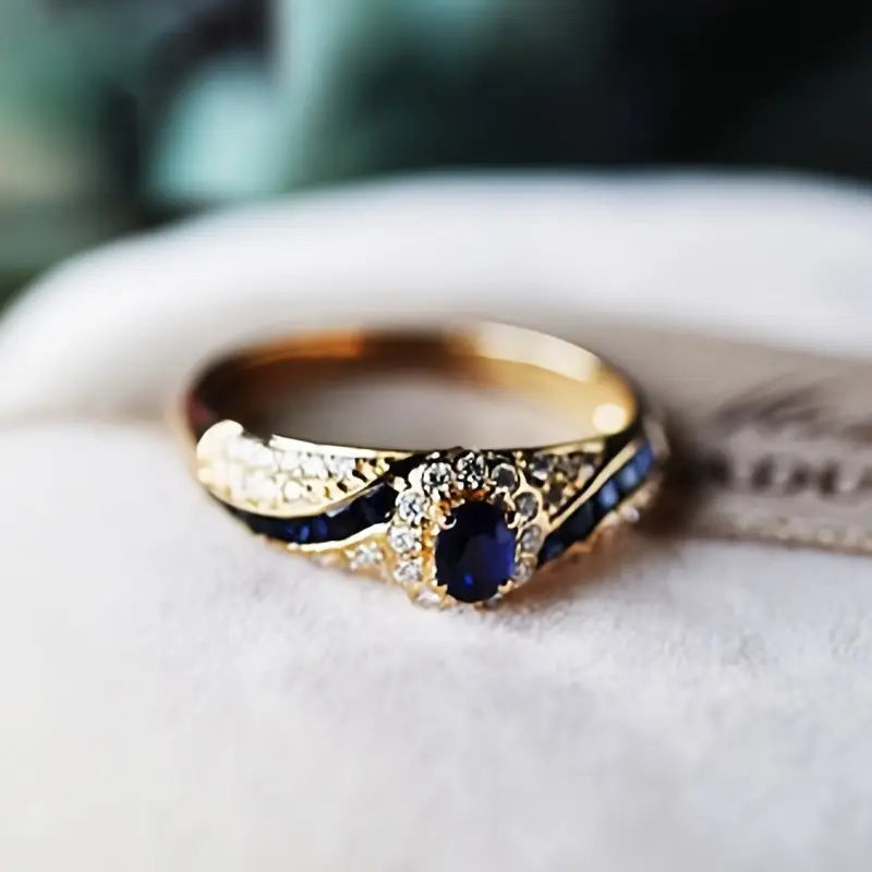 Vionne Saphirae Ring | Gold