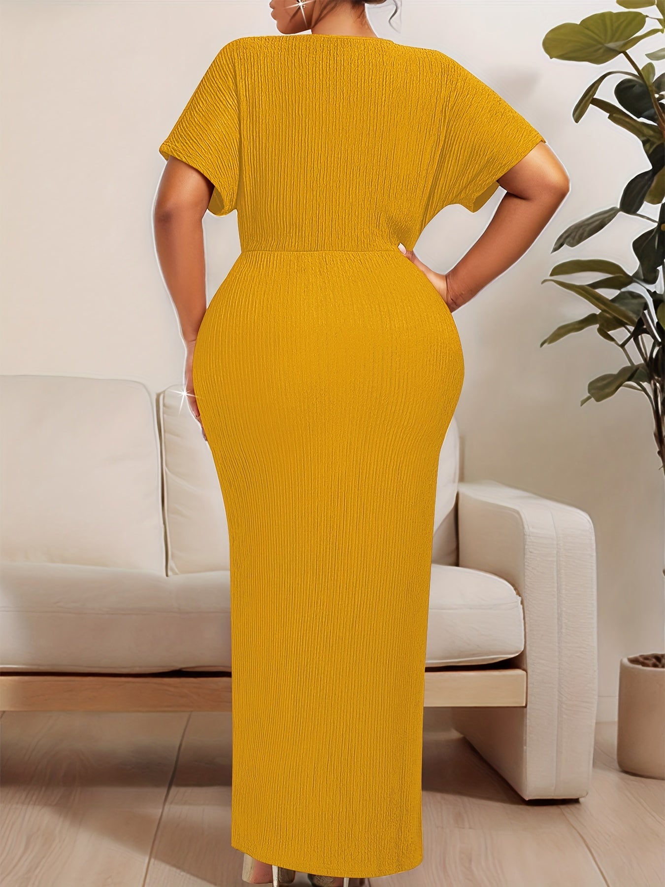 Ligne Waist-Accent Bodycon Dress — Sleeveless Stretch Elegance, Defined at the Centre