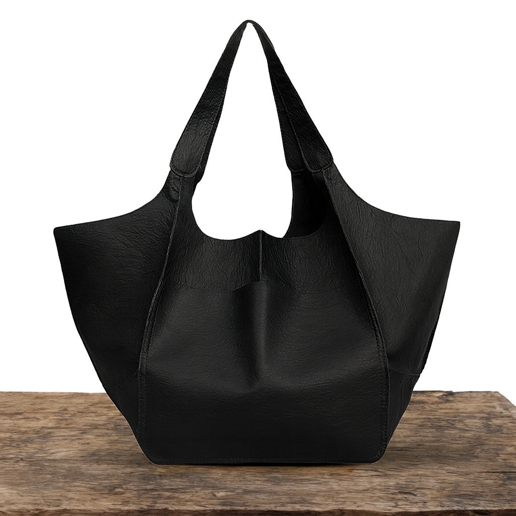 Laura’s Timeless Allure | Chic Shoulder Bag