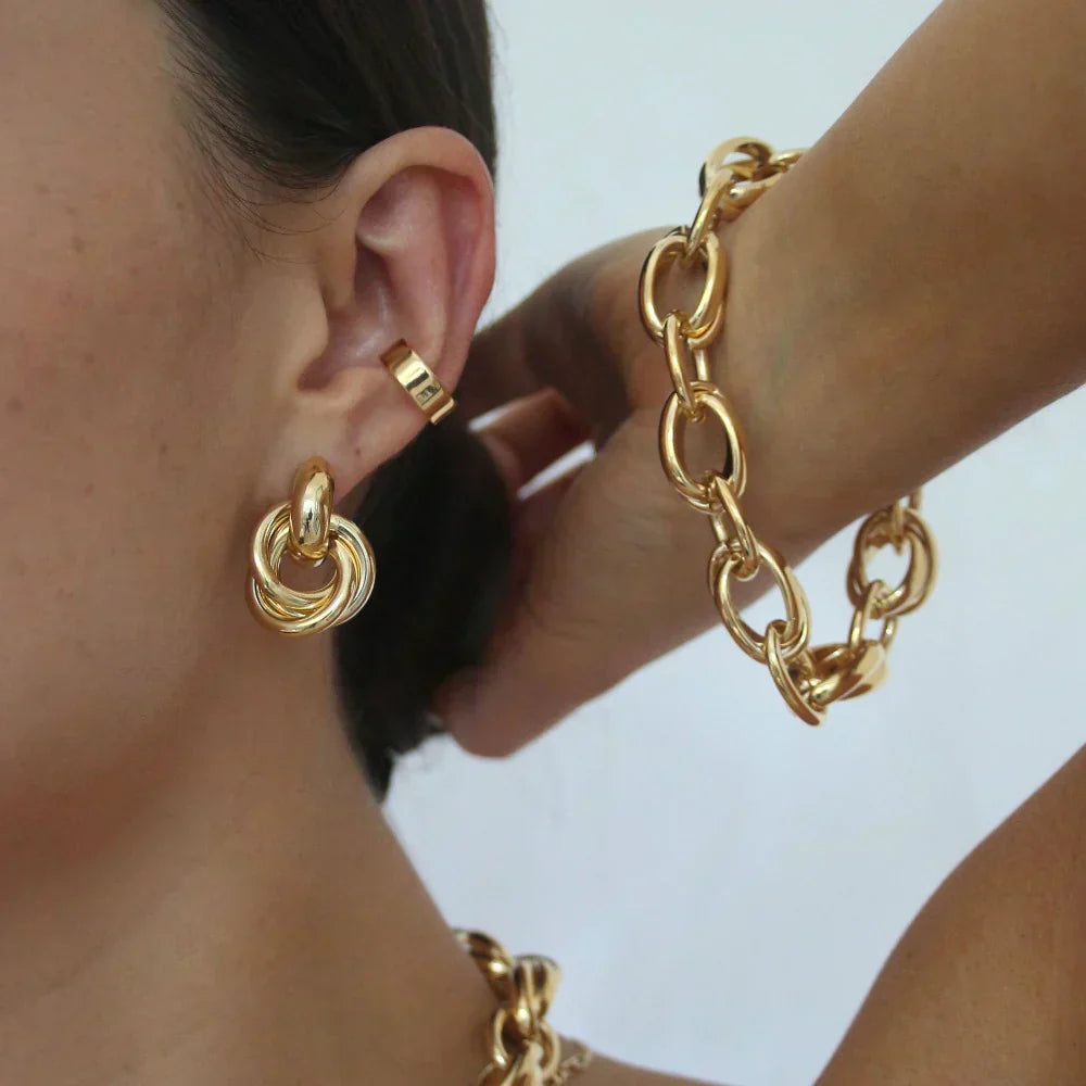Statement interlocking earrings | Gold