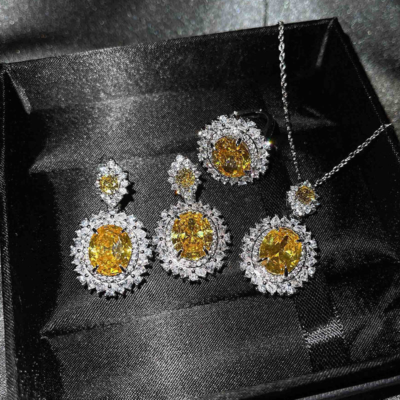 Vespera Aetherin Red Set | White Gold