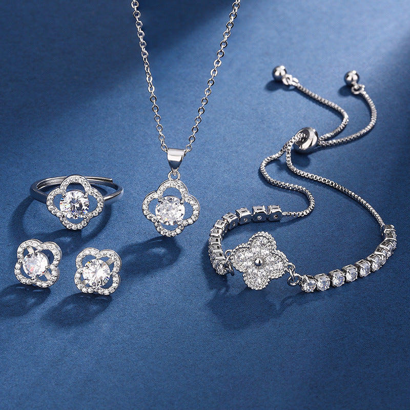 Aria Cloverleaf Charm Set | White Gold
