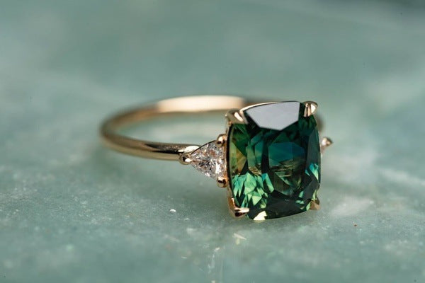 Inspired Ring with Green Gemstone | Gold