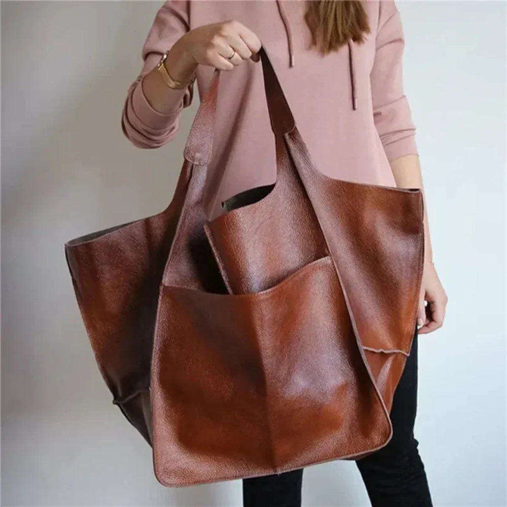 Laura’s Timeless Allure | Chic Shoulder Bag