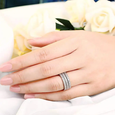 Lunetta Cavarossi Ring | WhiteGold