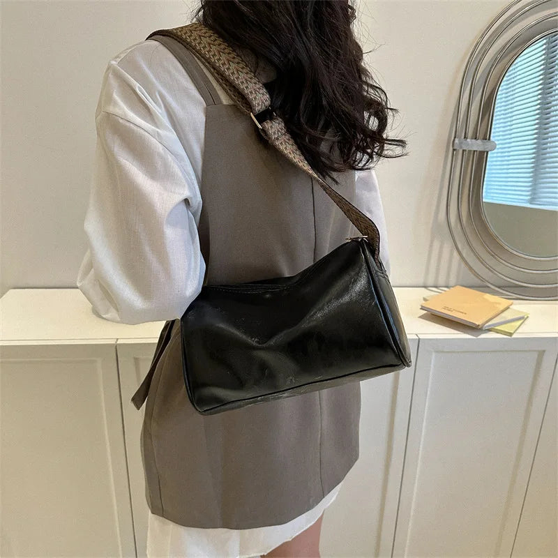 Trine | Classic Leather Crossbody Bag