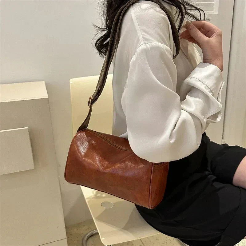 Trine | Classic Leather Crossbody Bag