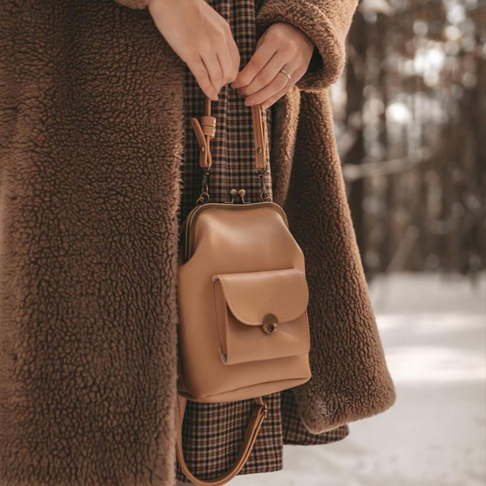 Grace’s Refined Chic - Kiss-Lock Bag