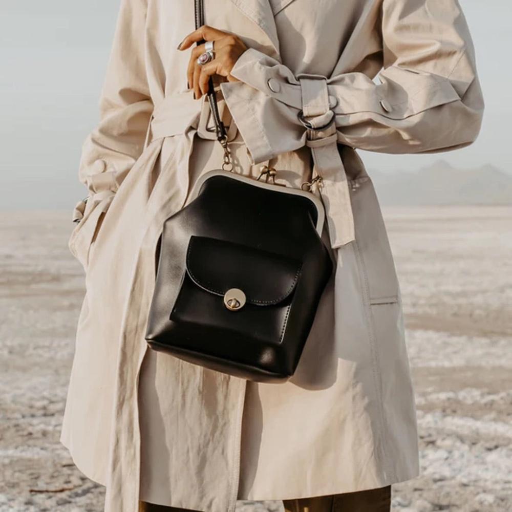 Grace’s Refined Chic - Kiss-Lock Bag