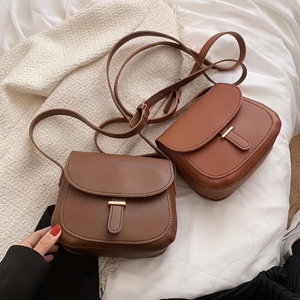 Amelia Signature Saddle Crossbody Bag