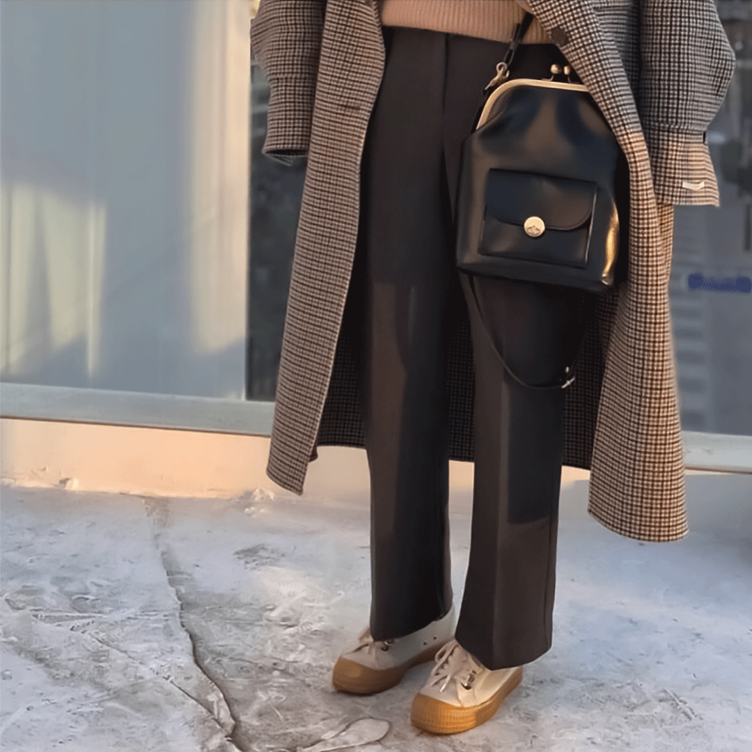 Grace’s Refined Chic - Kiss-Lock Bag