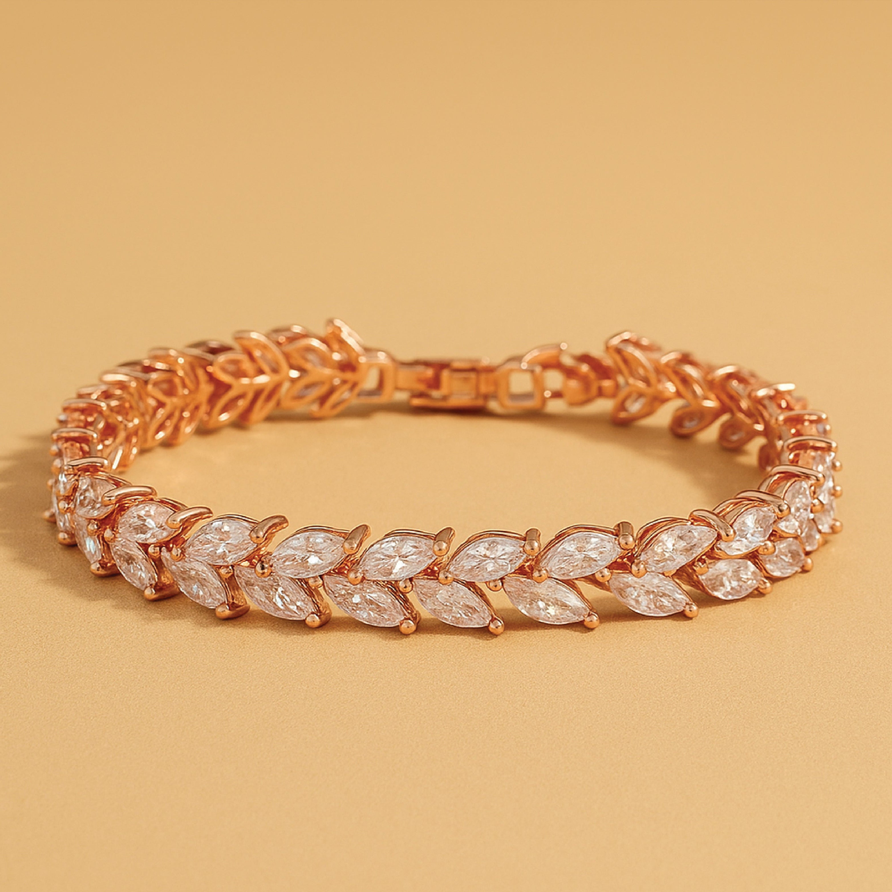 Nemorina Foliora Flower-Inspired Bracelet | Rose Gold